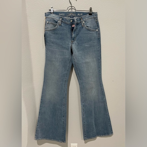 Daily Blue Peace Jeans size 28 and 29 - Picture 3 of 5